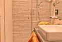 zimmer18dusche.jpg